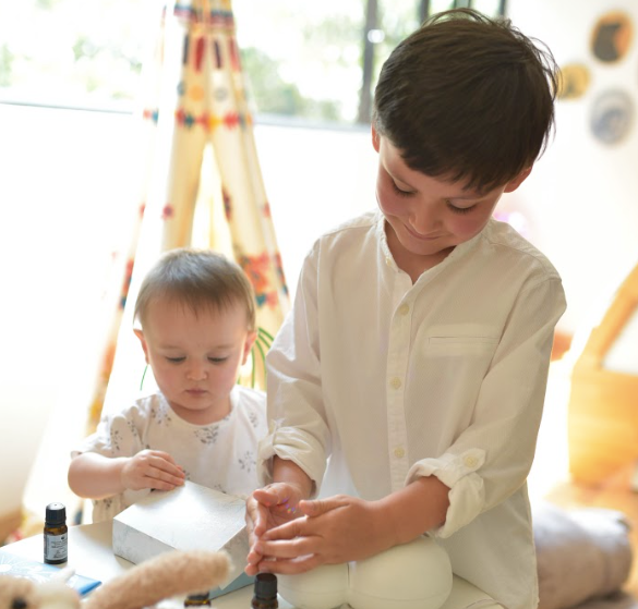 La Aromaterapia: Un Mundo Divertido Para tus Pequeños